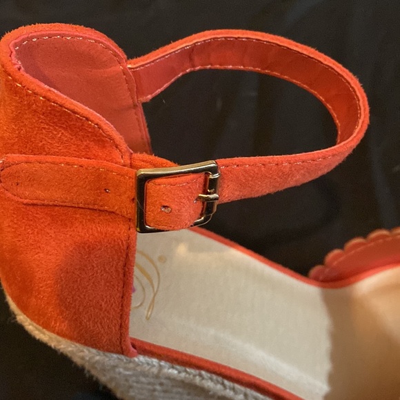 Cute Fall Wedges! - Picture 5 of 7